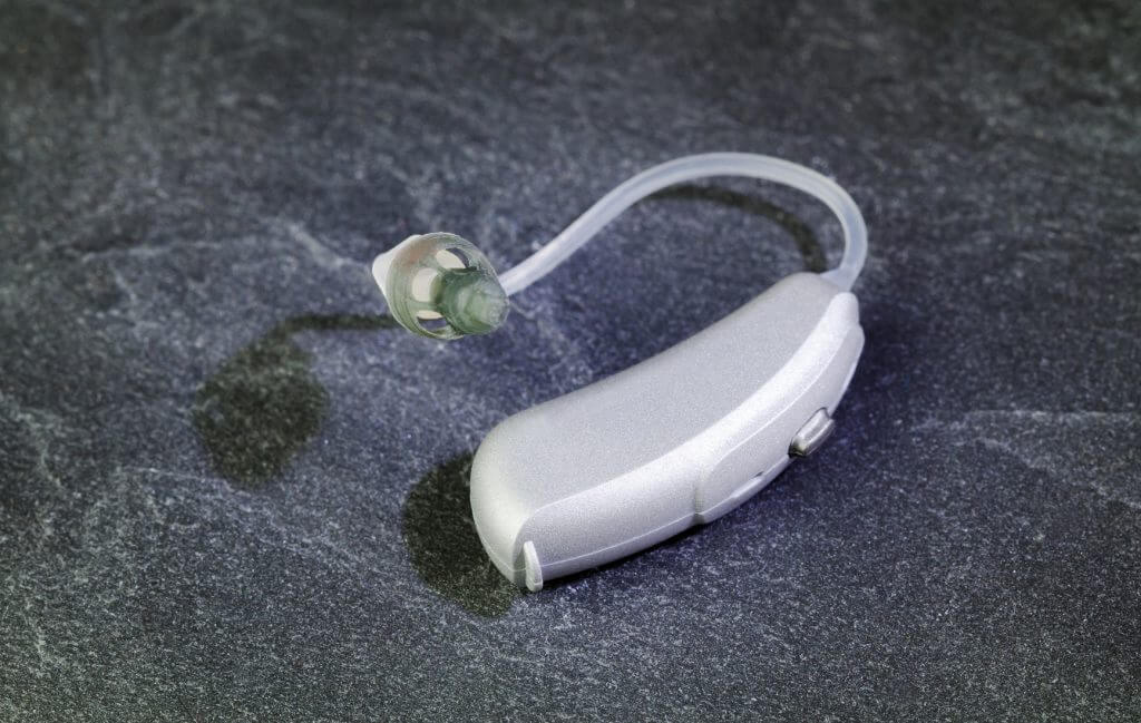 【大阪市補聴器相談室】＜初心者のための補聴器Q&A＞認知症の父が使用できる補聴器はありますか？