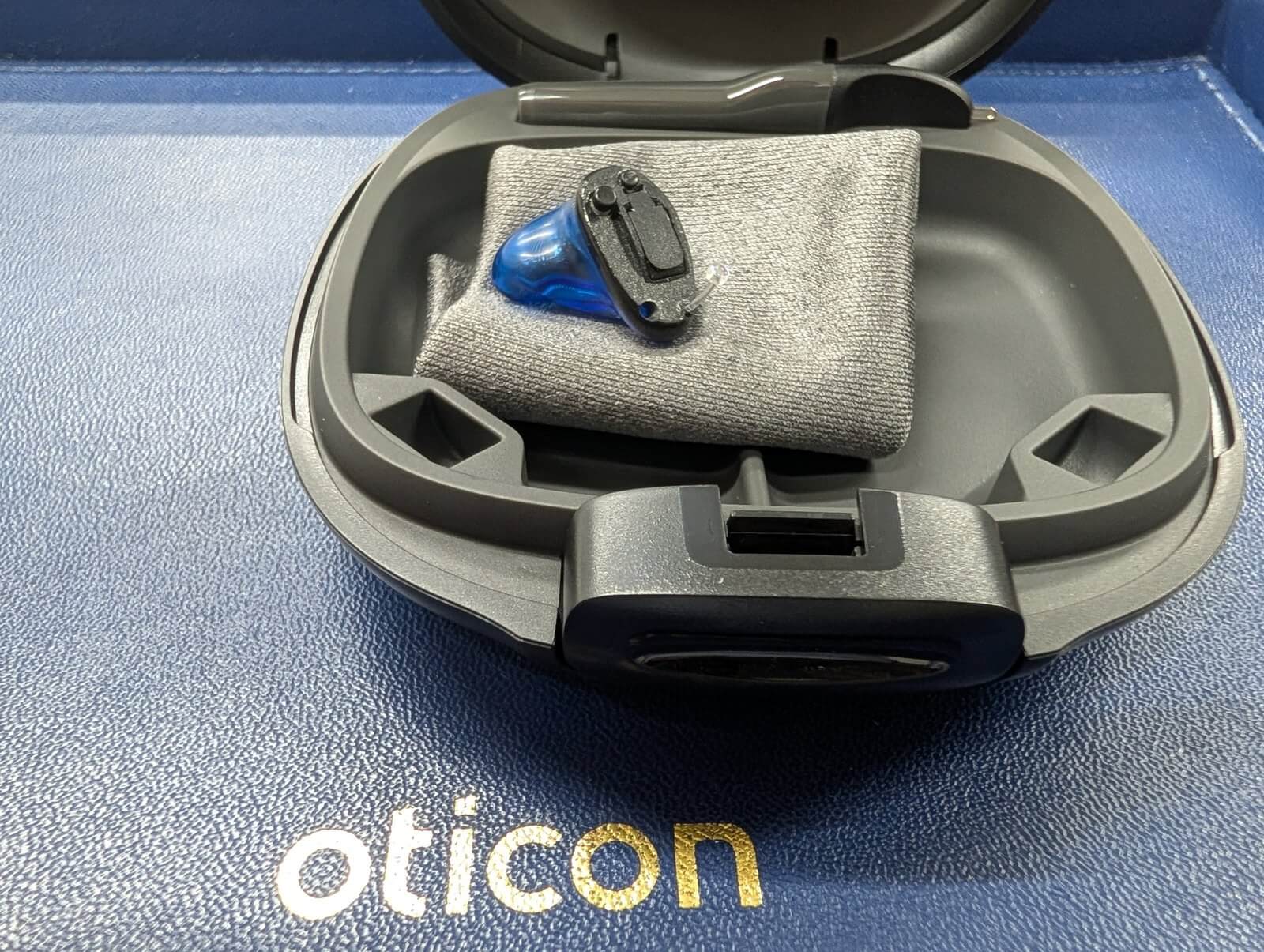 オーティコン Own SI（オウン エスアイ）2 IICと充電ケース